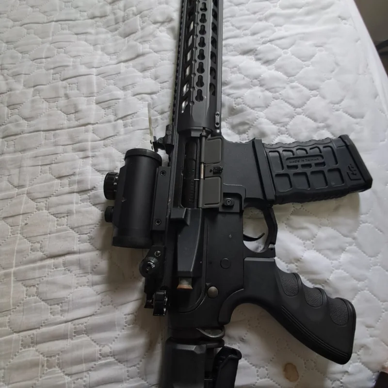 Imagem 3 do anúncio M4 AeG predator polimero