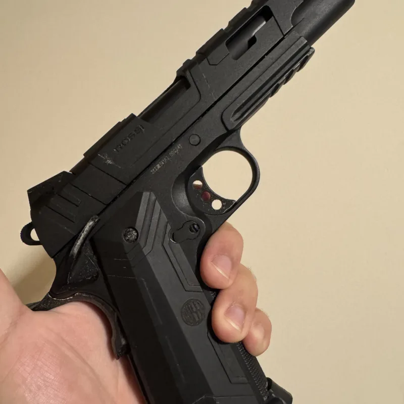 Pistola 1911 Rossi Redwings